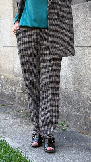 Pantalón KIKA ancho pata gallo negro