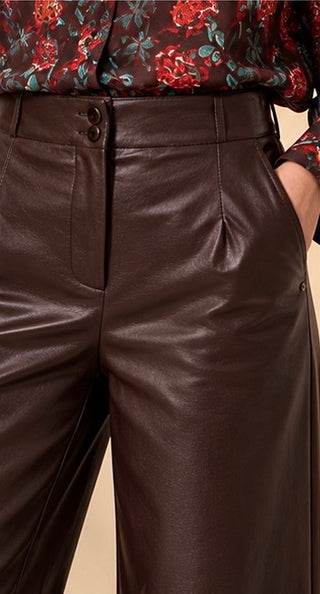 Pantalon CAPU estilo recto y ancho chocolate