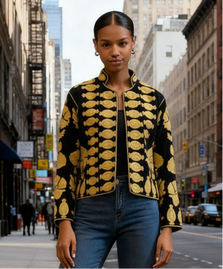 Chaqueta BAILEN con broche bordado negro