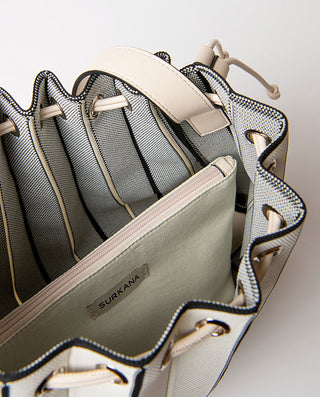 Bolso FINA plisado con neceser interior crudo