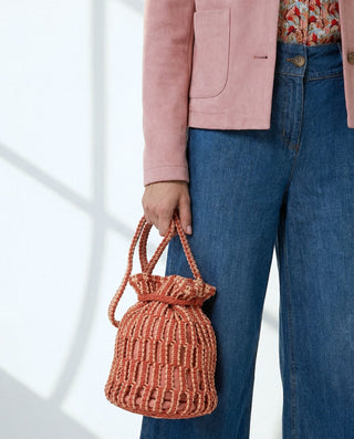 Bolso MACA de algodon con borlas en coral