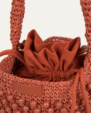 Bolso RAFI con aplicacion de bolas de madera
