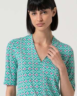 Camiseta KAVI escote pico estampada turquesa