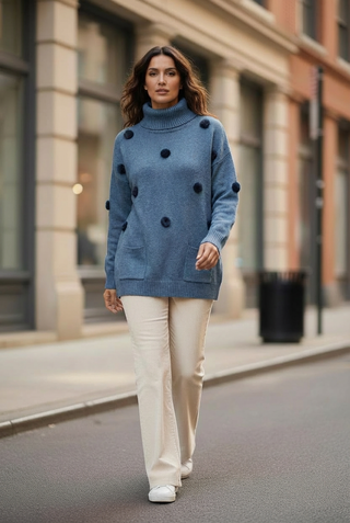 Jersey PEGGI cuello vuelto con topos y bolsillos azul