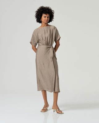 Vestido INTE con falda pareo