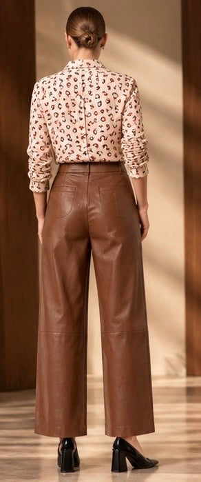 Pantalon CAPU estilo recto y ancho camel