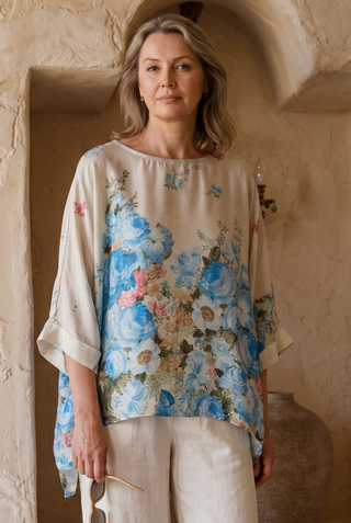 Blusa VALEN cuello redondo estampada floral azul