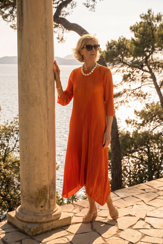 Vestido REMMI plisado manga 3/4 naranja
