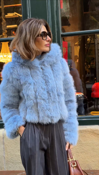 Abrigo RIO corto de pelo con capucha azul