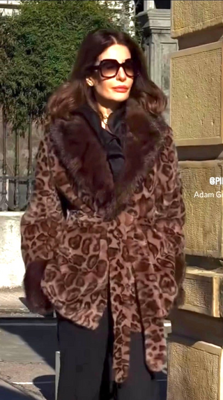 Abrigo GRIF de leopardo con cinturón marrón