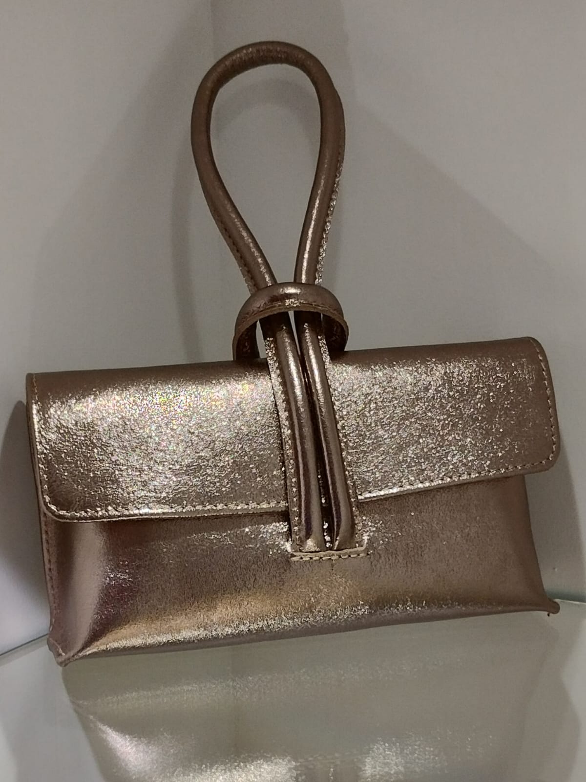 Bolso MICHELLE de piel con lazo dorado