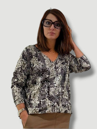 Camiseta NORINA de amebas cuello pico marrón