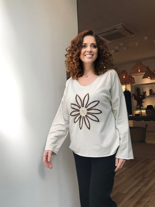 Camiseta CECIL básica flor bordada beige