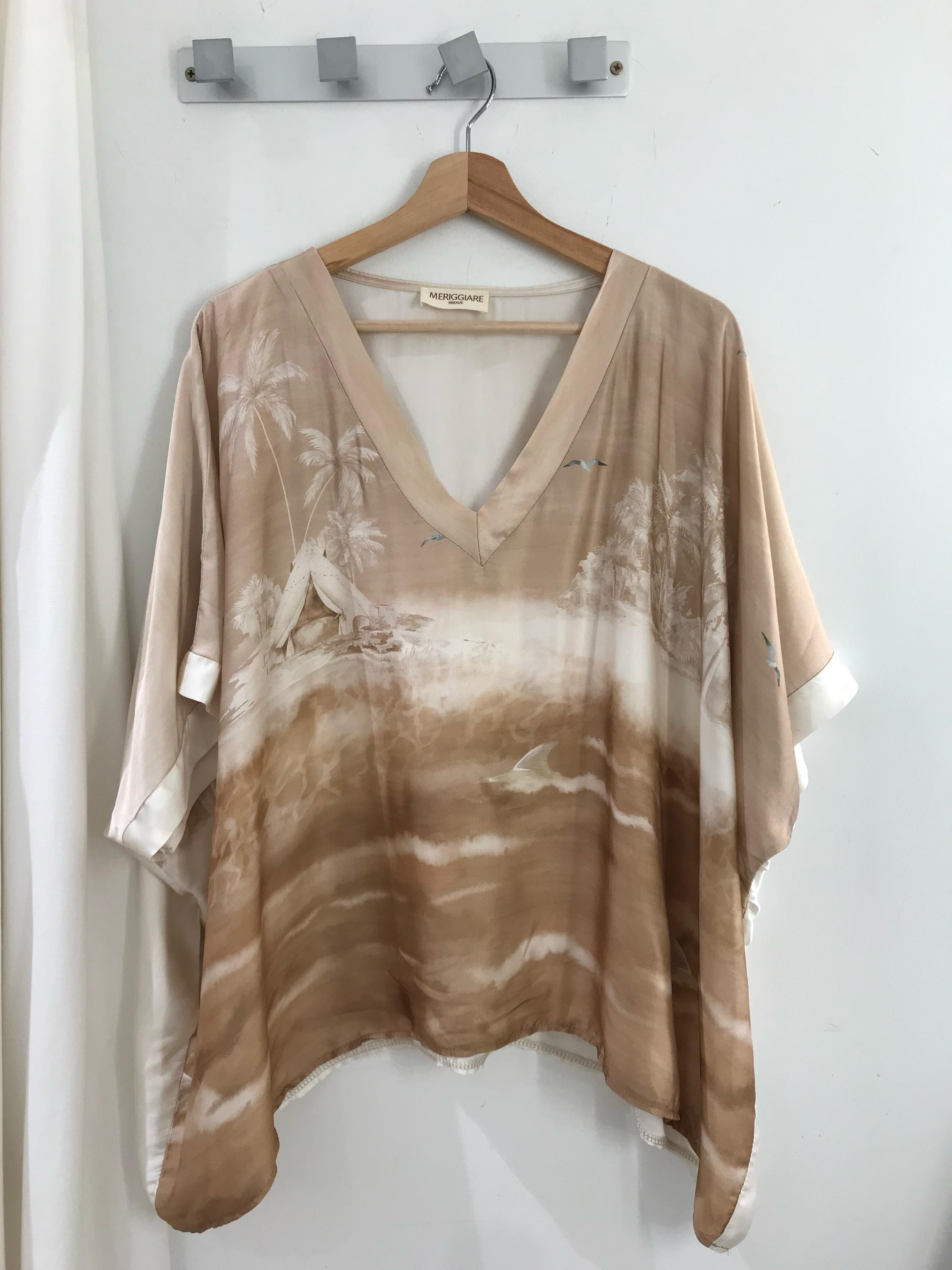 Blusa MEI estampado beige