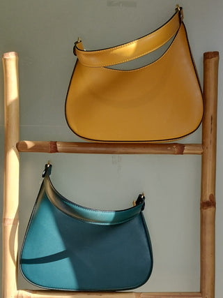 Bolso DELCE de piel forma curva