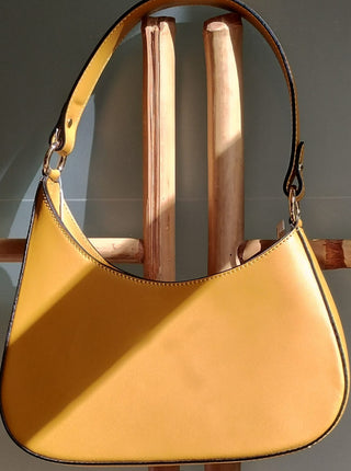 Bolso DELCE de piel forma curva