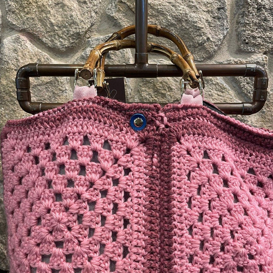 Bolso PURI de crochet cuadrado rosa